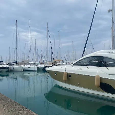 New Flat With Swimming Pool On Rooftop Apartmán Saint-Laurent-du-Var