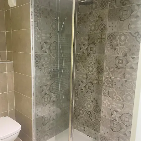 Apartmán New Flat With Swimming Pool On Rooftop Saint-Laurent-du-Var