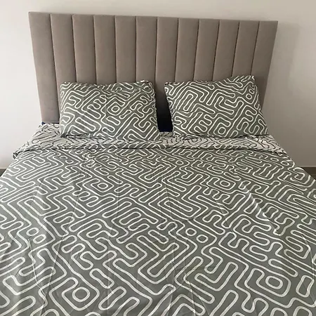 New Flat With Swimming Pool On Rooftop Apartmán