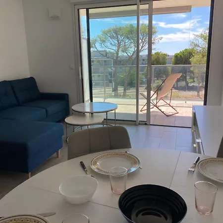 New Flat With Swimming Pool On Rooftop *