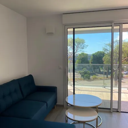 New Flat With Swimming Pool On Rooftop