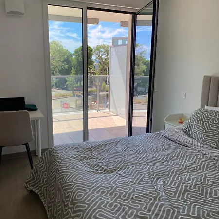 New Flat With Swimming Pool On Rooftop Apartment Saint-Laurent-du-Var