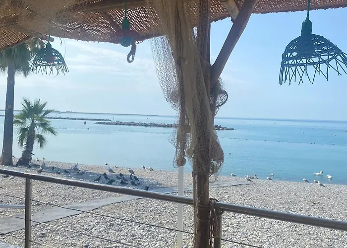 Lejlighed New Flat With Swimming Pool On Rooftop Saint-Laurent-du-Var